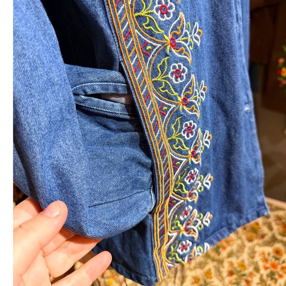 Bob‎ Mackie Vintage Blue Denim Shirt Jacket Floral Embroidered Size Small - Picture 5 of 10